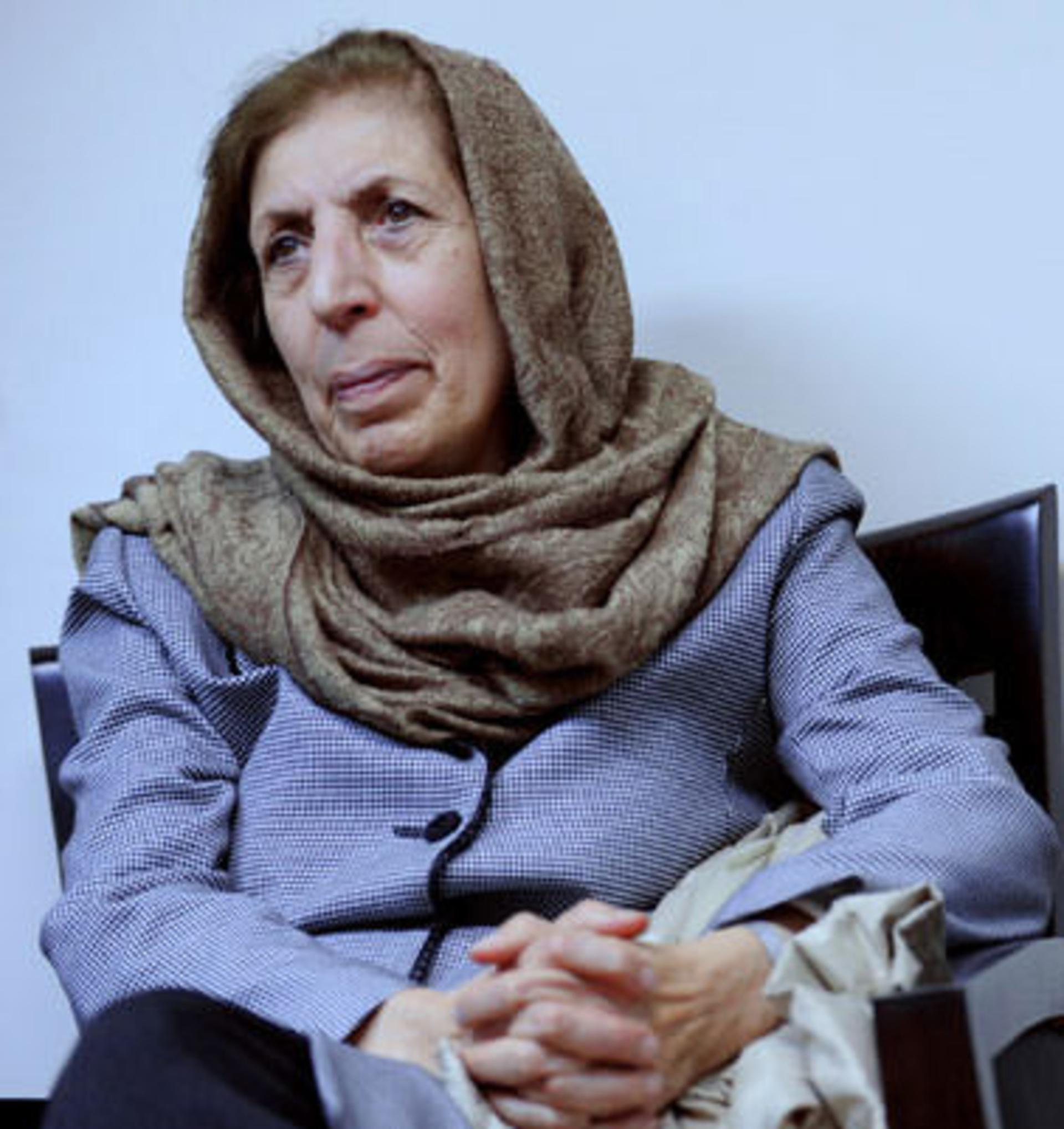 ژاله آموزگار