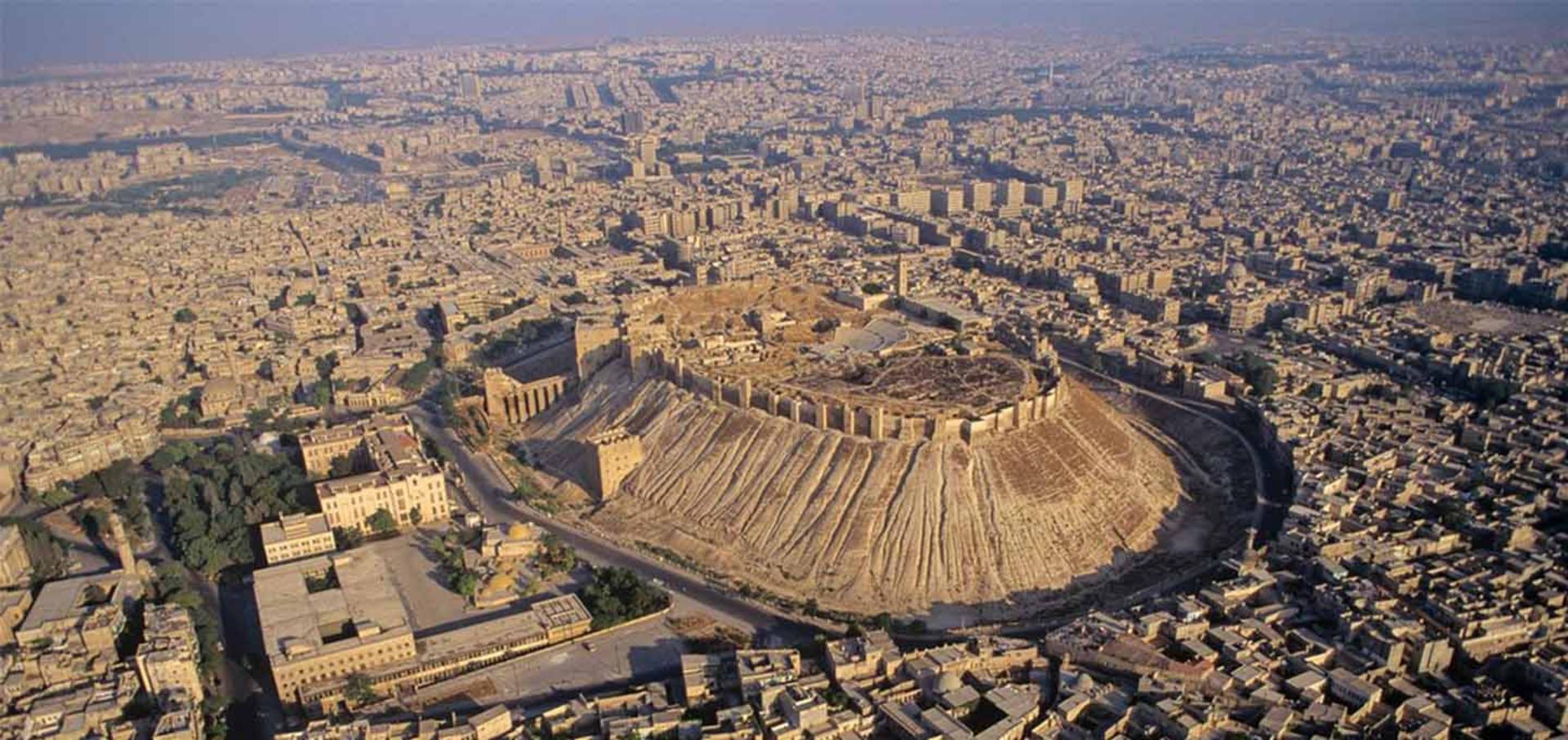 بناهای نمادین در قدیمی‌ترین شهرهای جهان