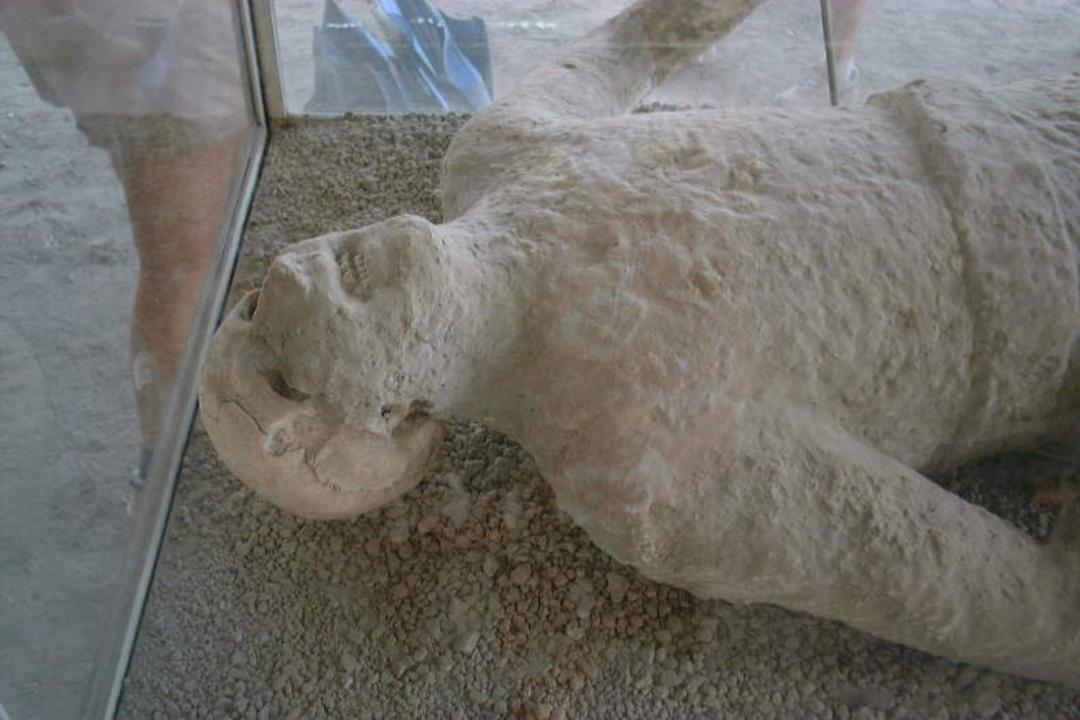 مجسمه تاریخی