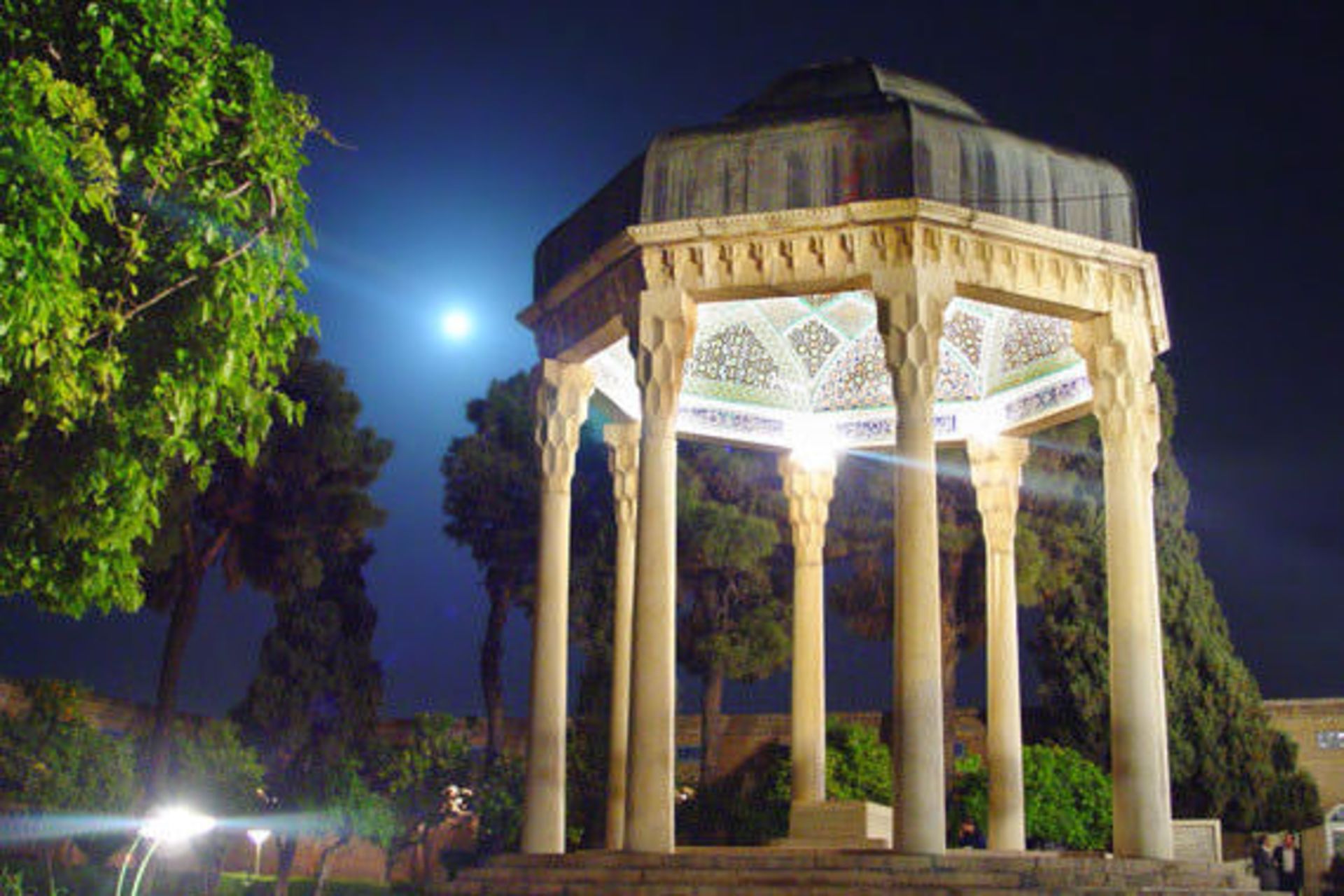 آرامگاه حافظ