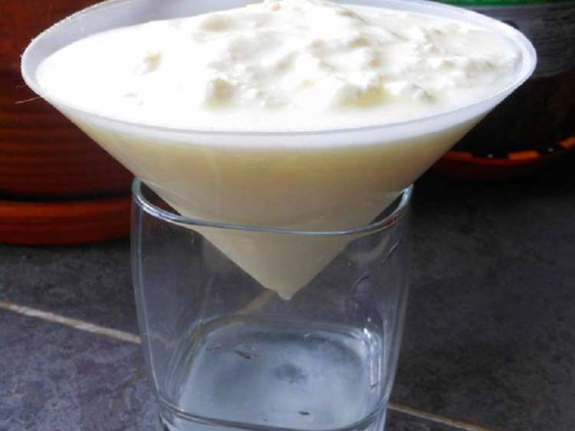 طرز تهیه پنیر با ماست