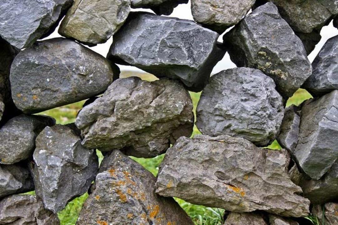 دیوار سنگی بدون ملات