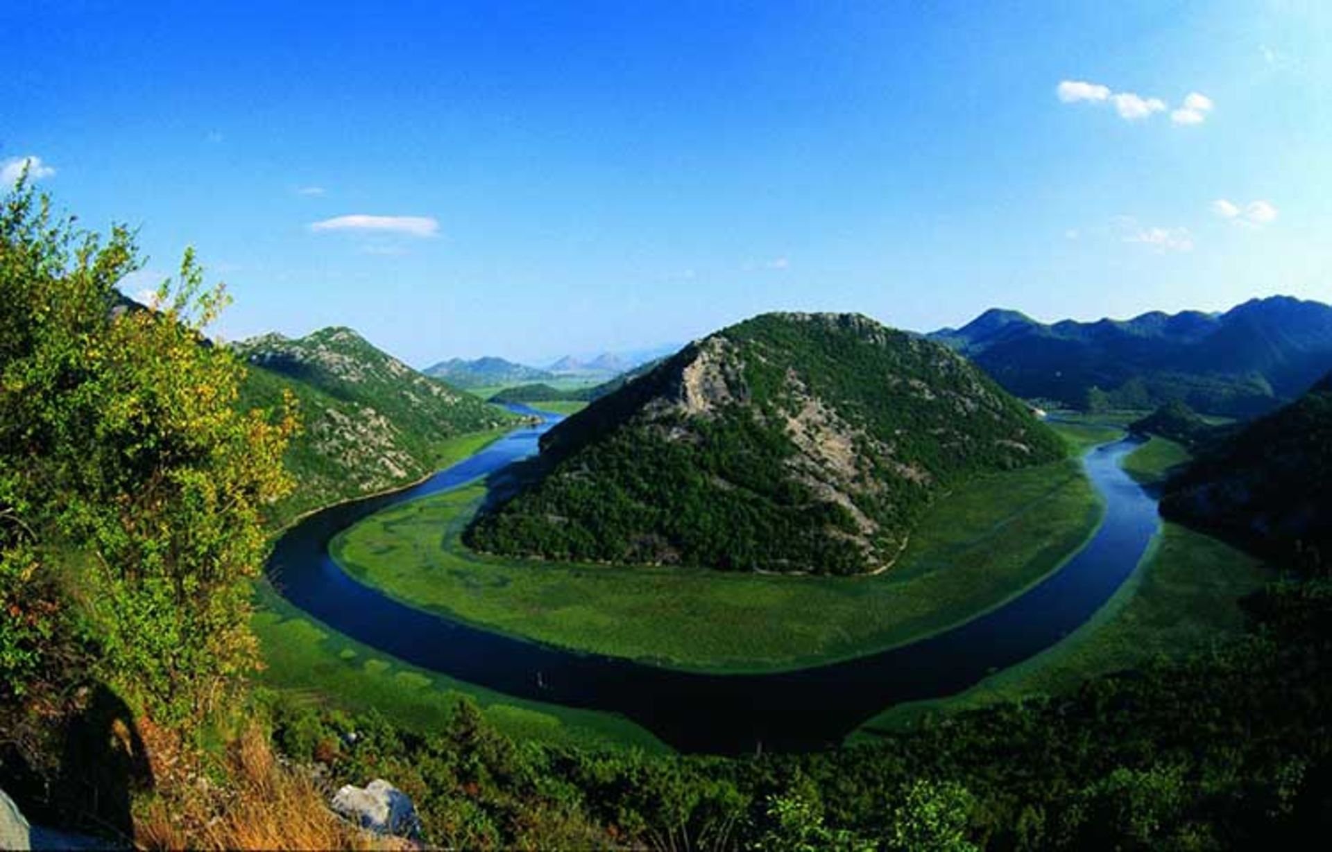 دریاچه اسکادار