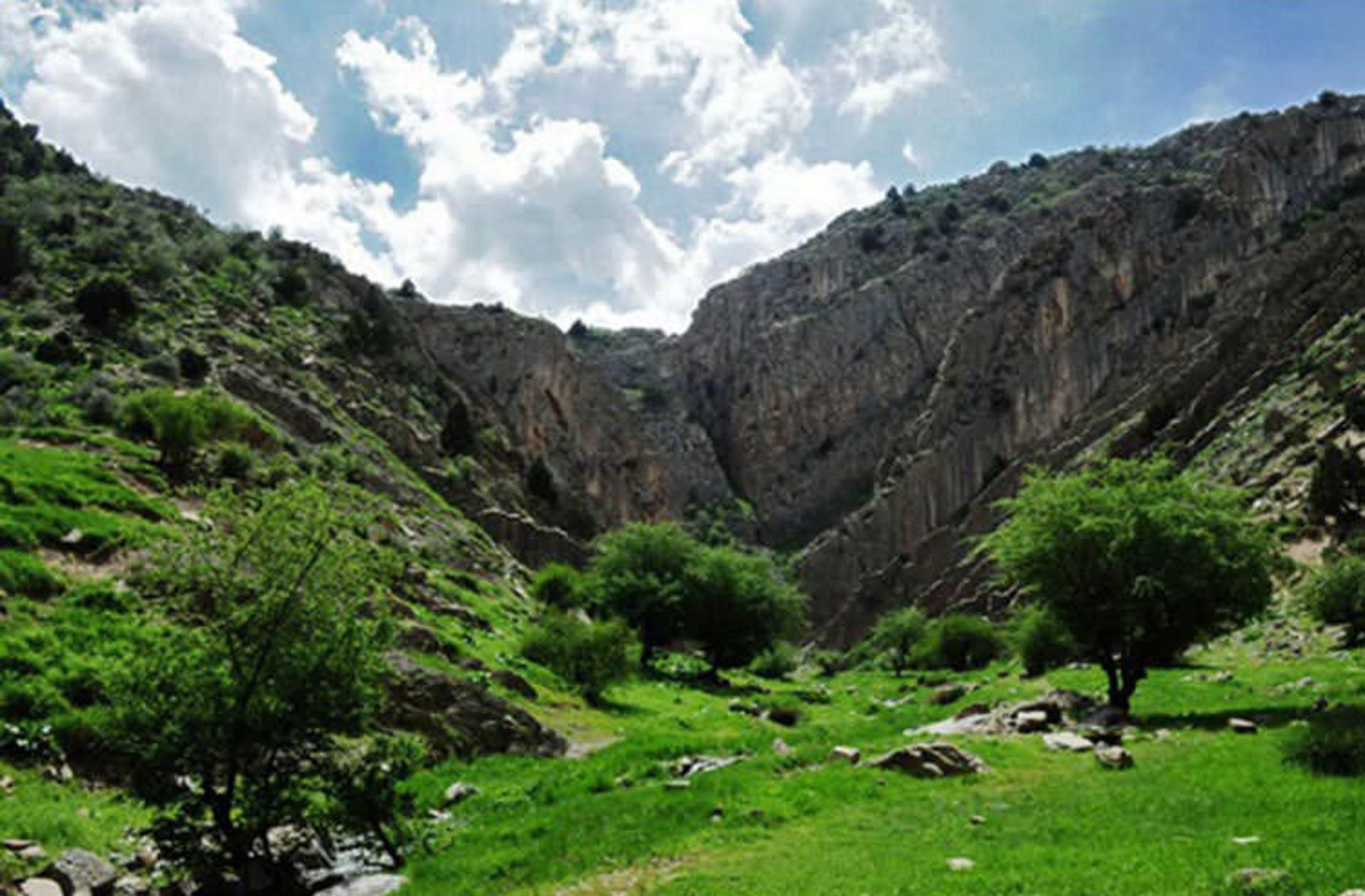 آبشارقره سو