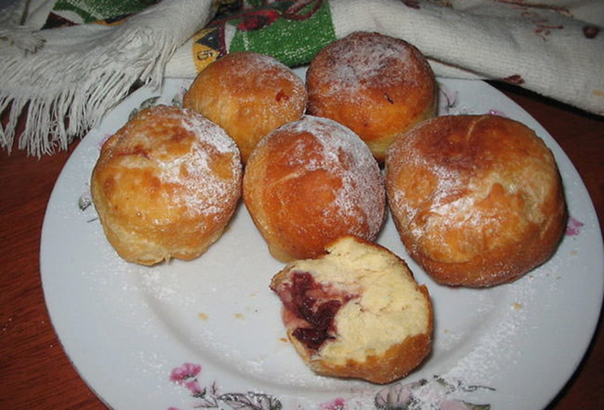 Argentina: Bolas de fraile con dulce leche