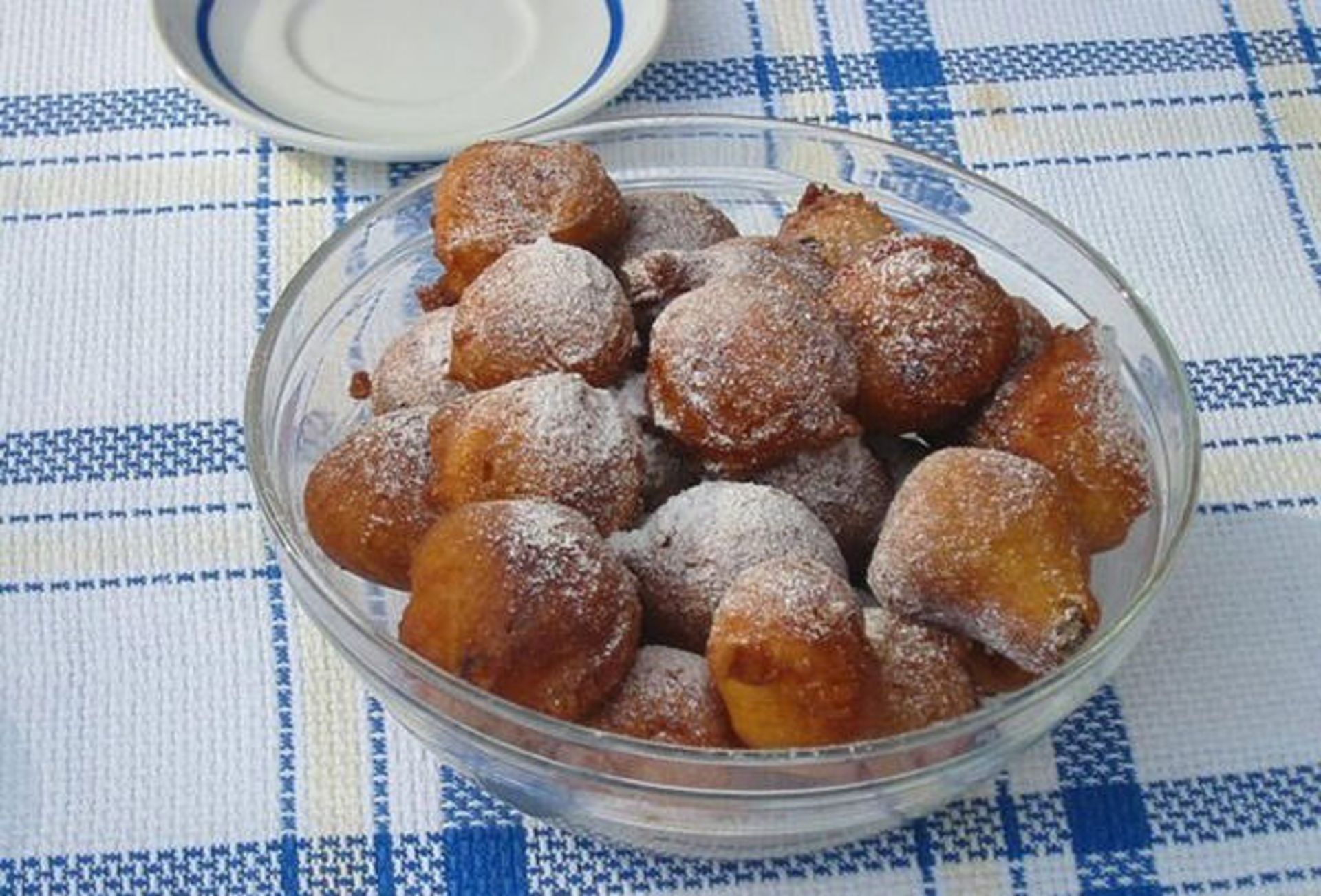 France: Pets de nonnes (Nun's puffs)