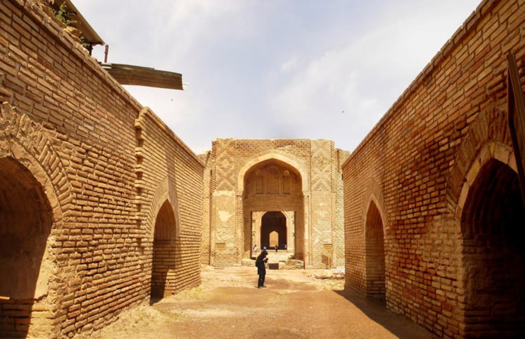 کاروانسرای رباطشرف