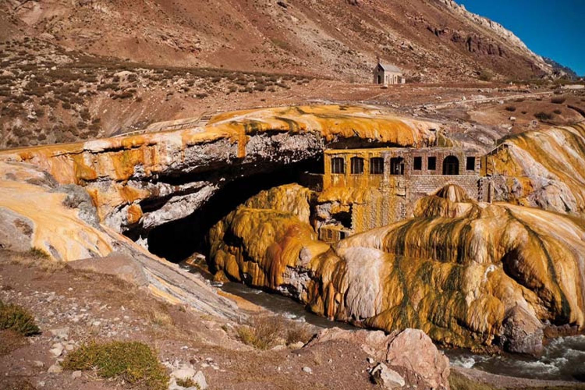 پل طبیعی پونته دل اینکا در آرژانتین