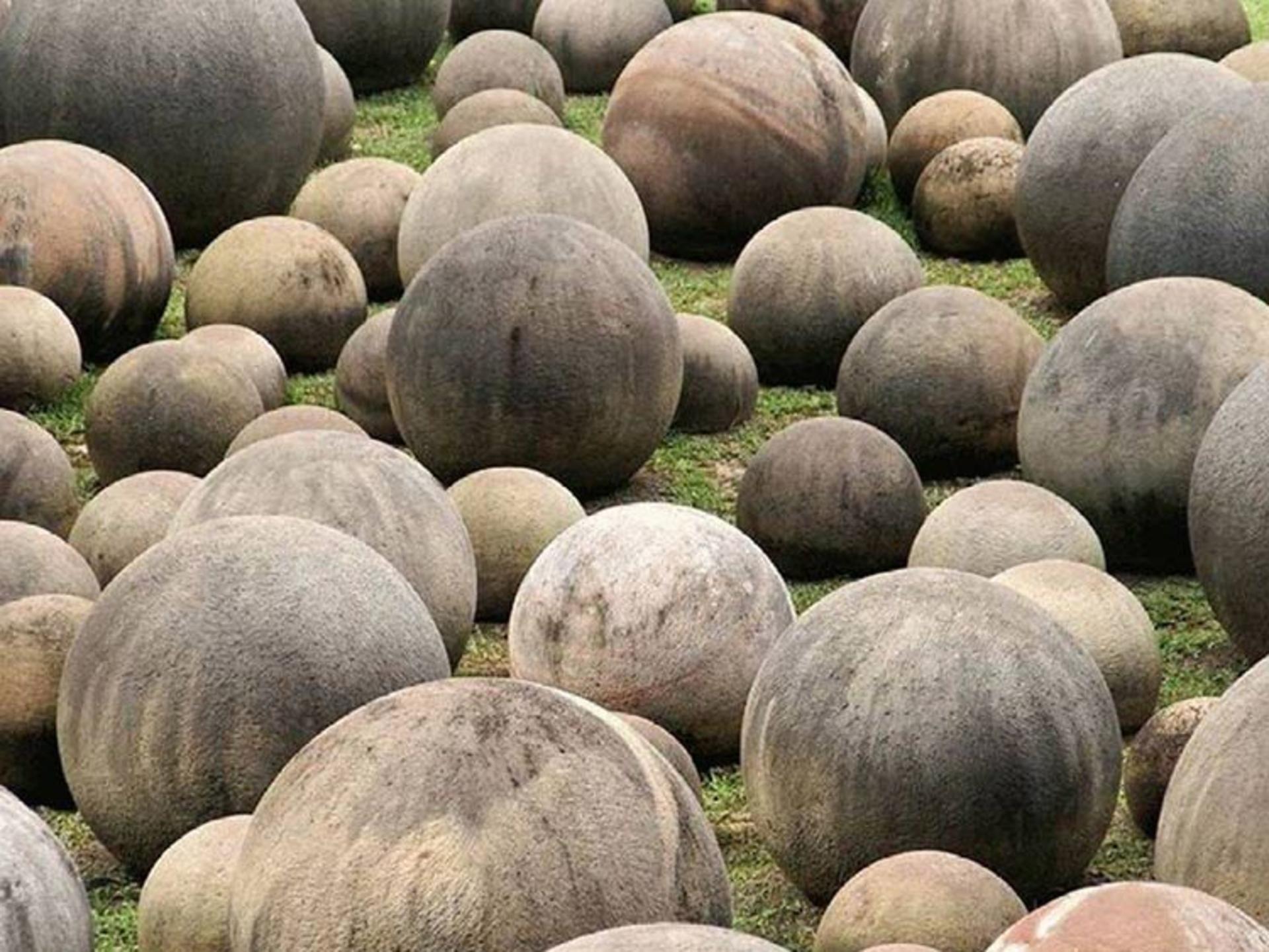 گوی های سنگی اسرار آمیز