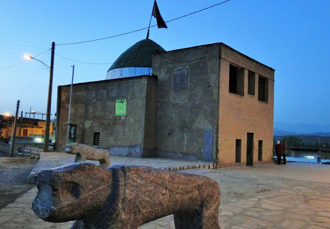 آرامگاه کاوه آهنگر