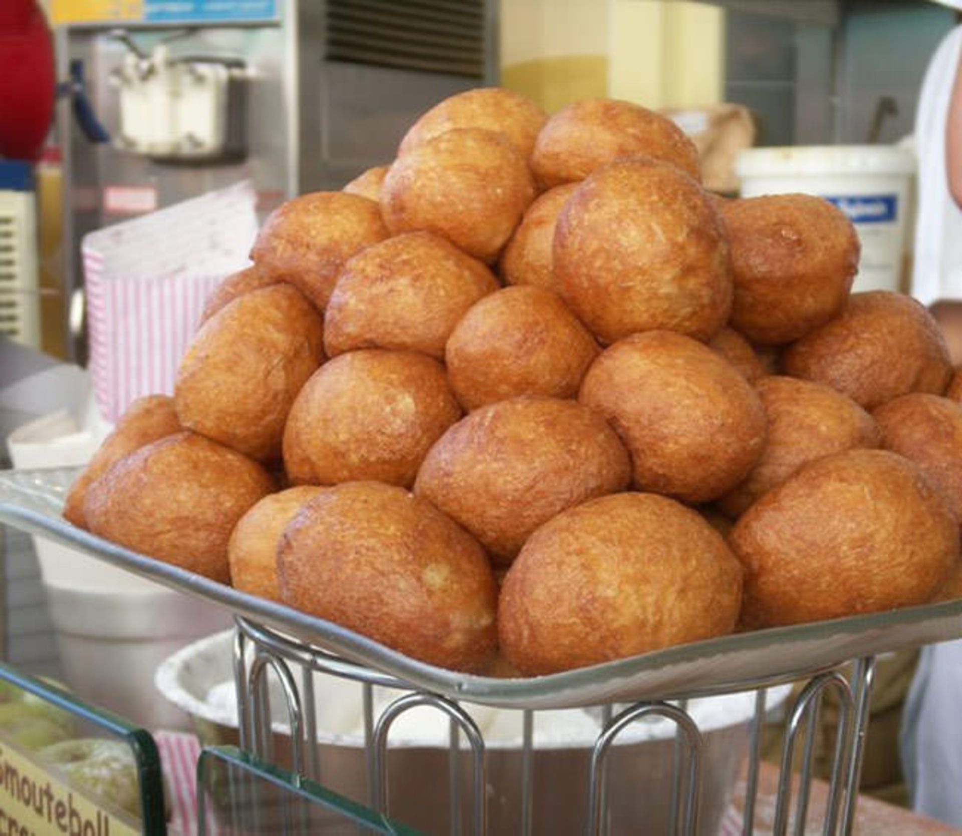 Belgium/Netherlands: Oliebol/Smoutebollen