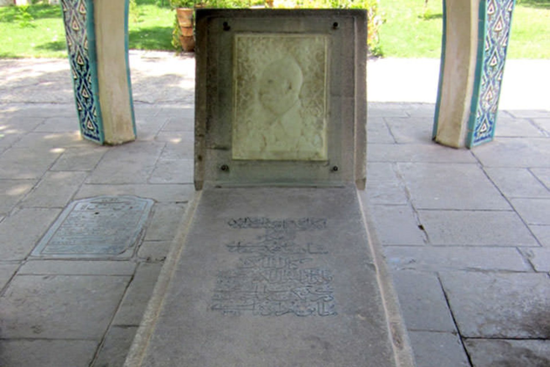 قبر کمال الملک