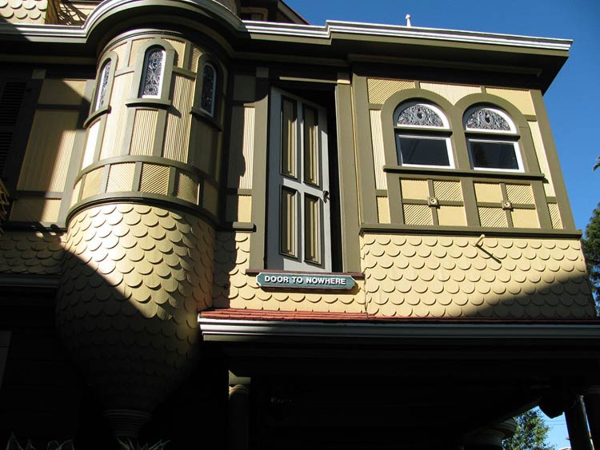 عمارت مرموز وینچستر