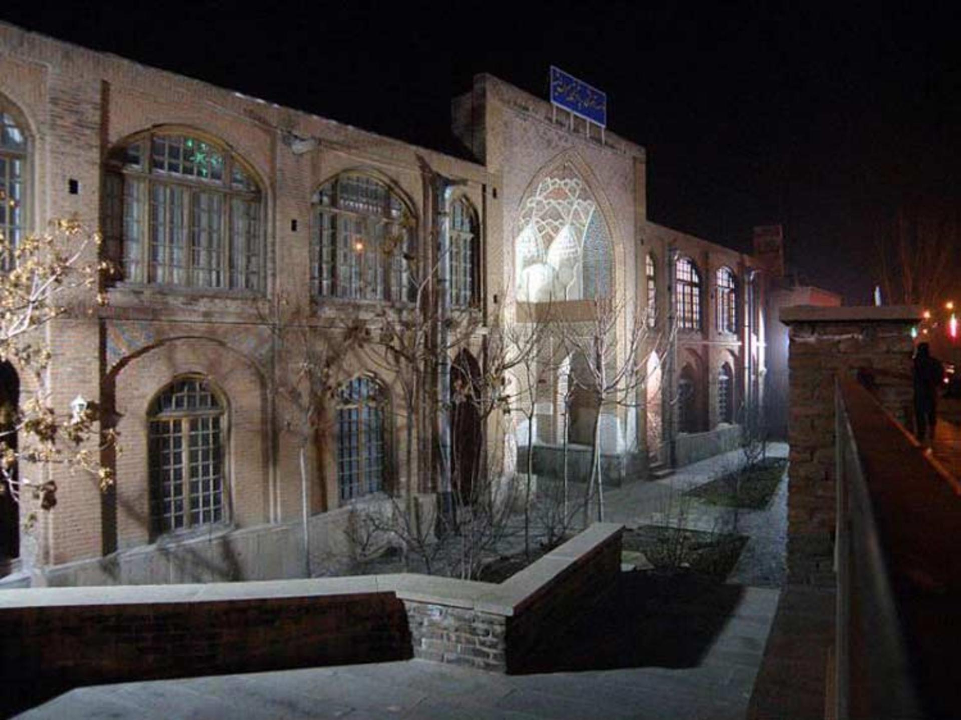 مدرسه اکبریه تبریز