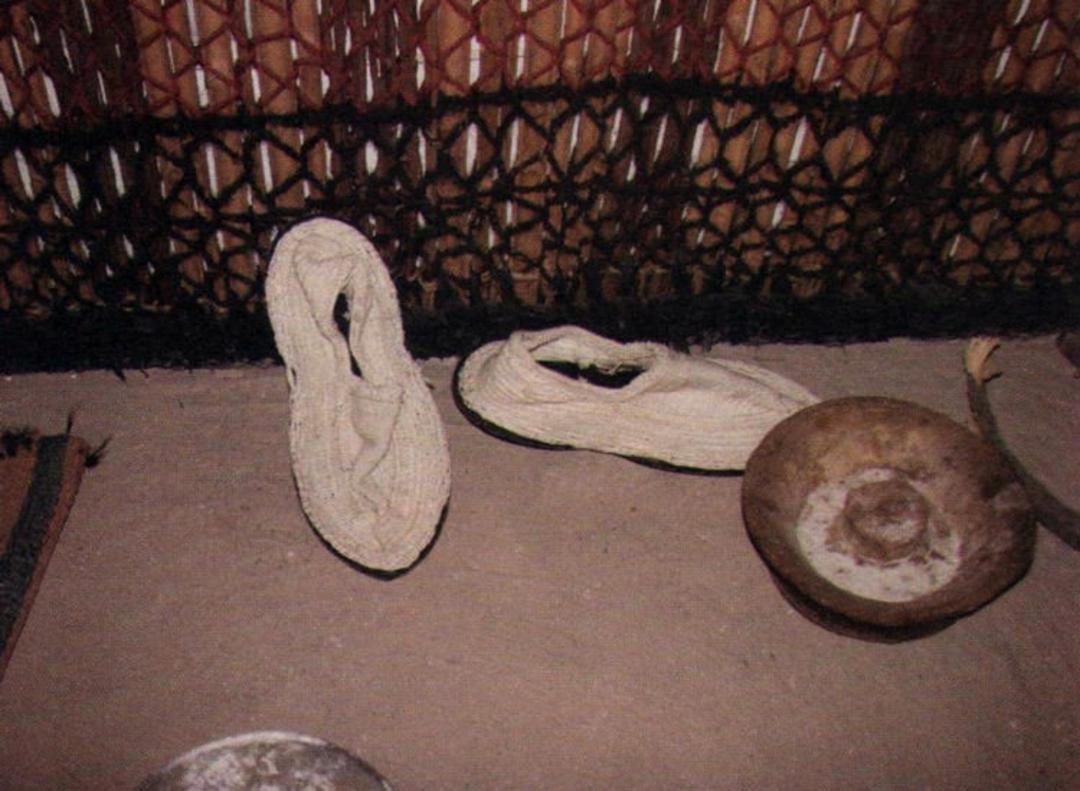 کلاش زیر پارچه ای