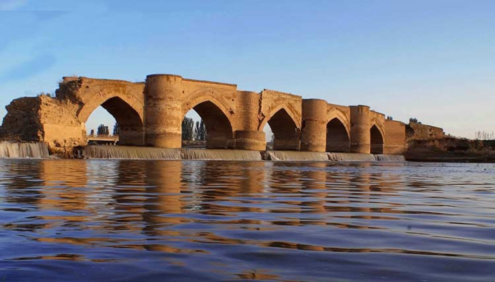 پل پنج چشمه بناب