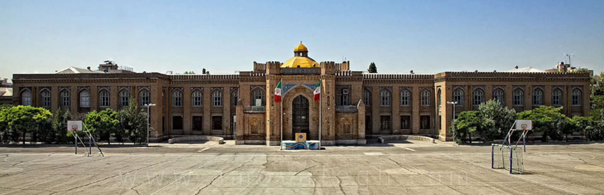 دبیرستان البرز 