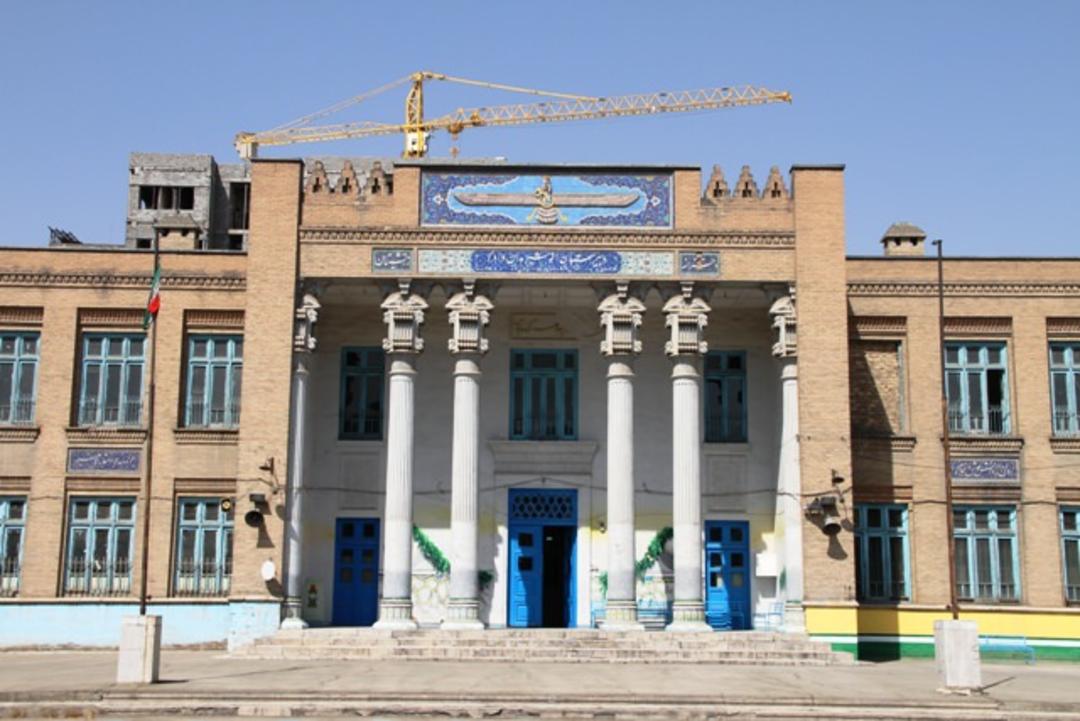مدرسه انوشیروان 