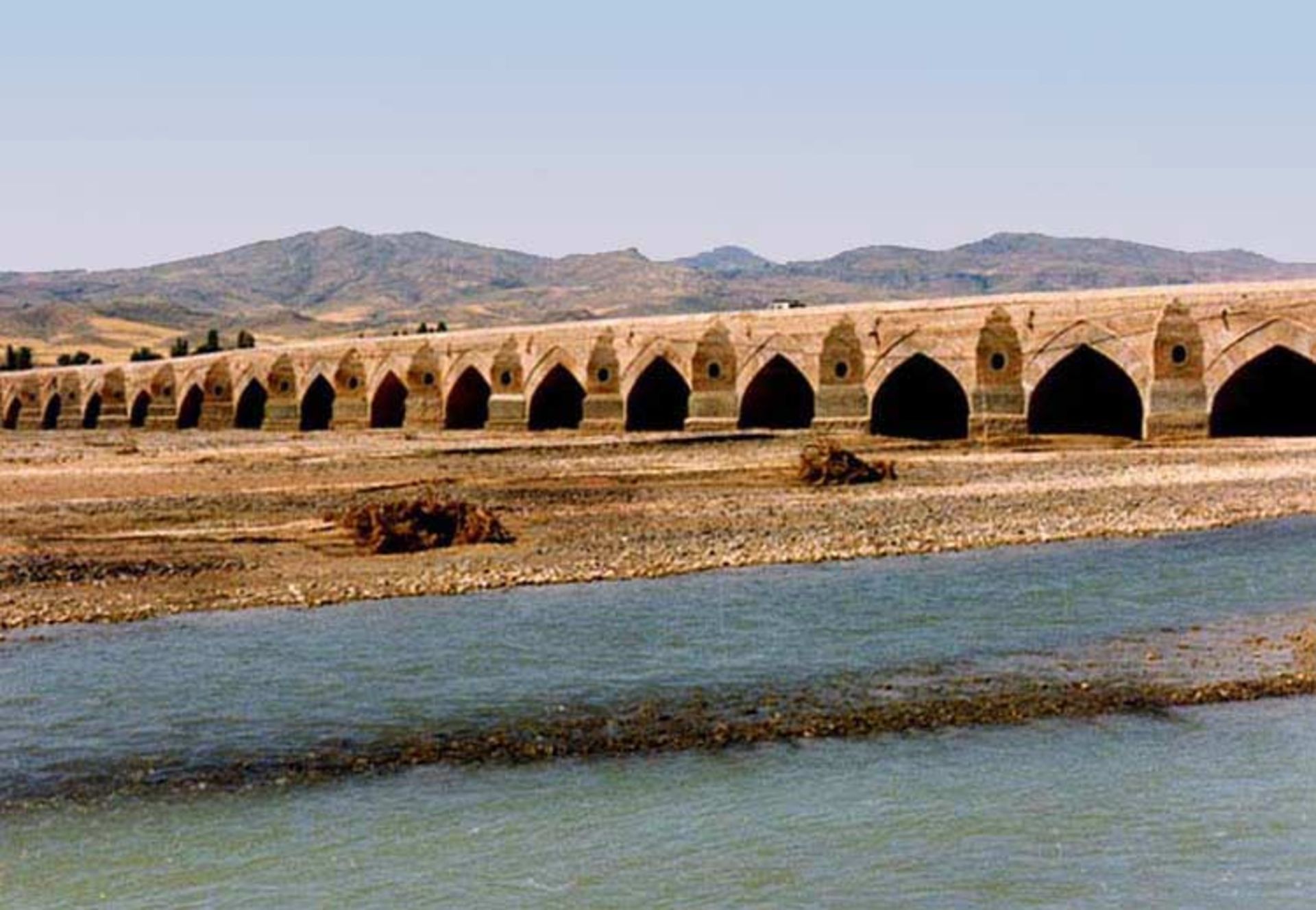 پل شهرچای میانه