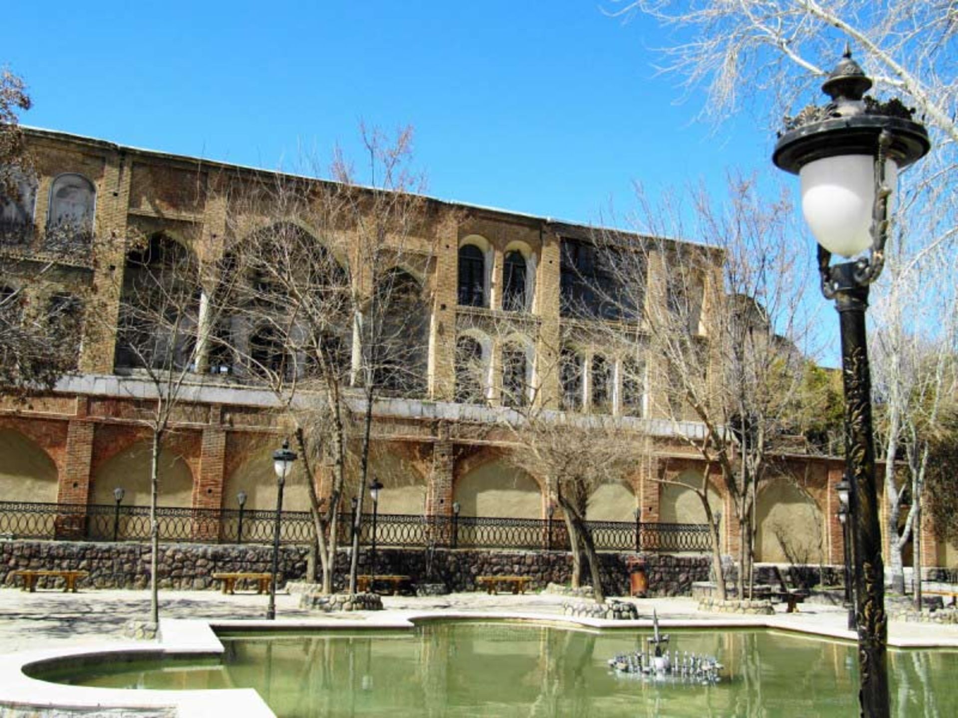 عمارت وکیل سنندج