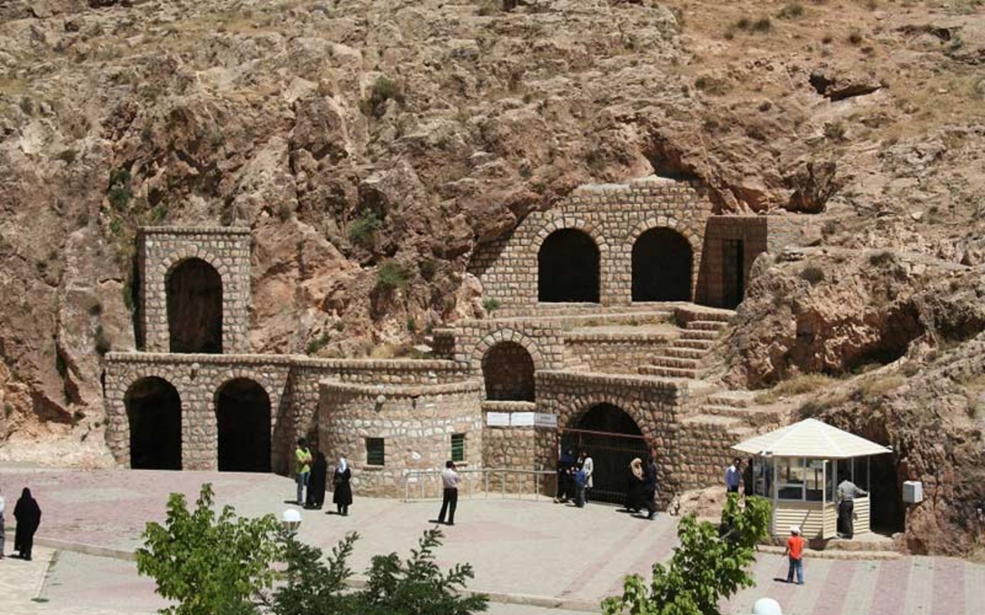 غار کتله خور زنجان