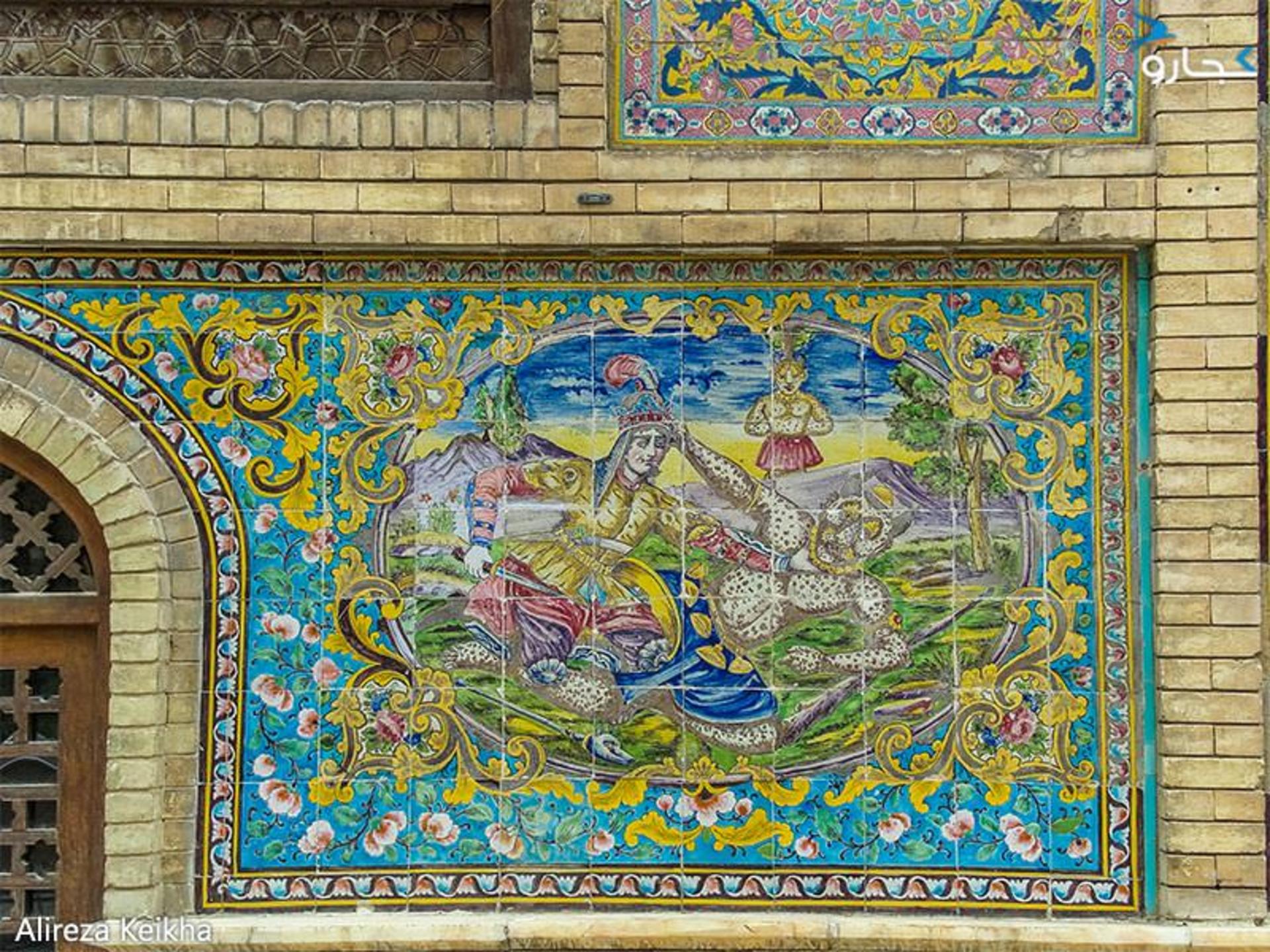 کاشی کاری شمس العماره