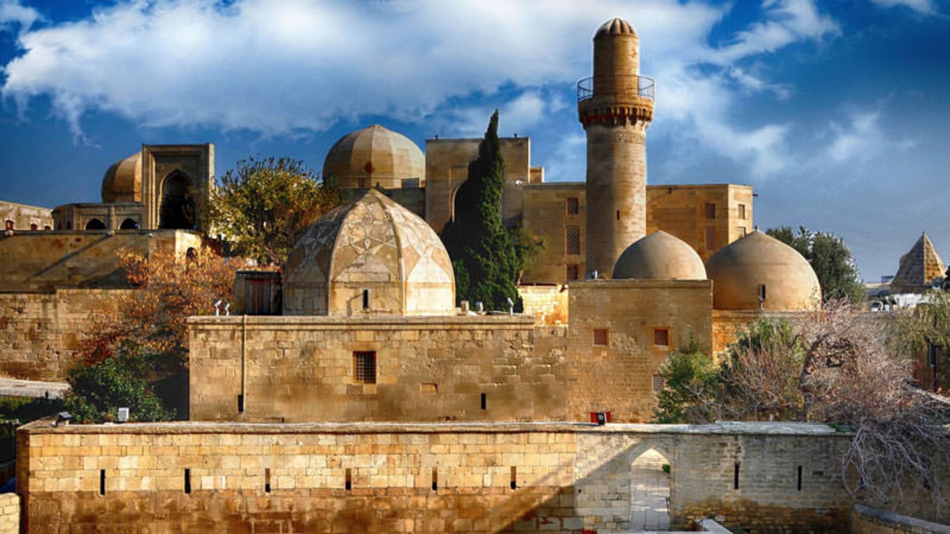 سفر به باکو