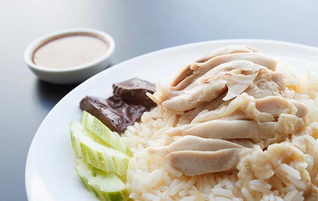 مرغ و برنج هاینان