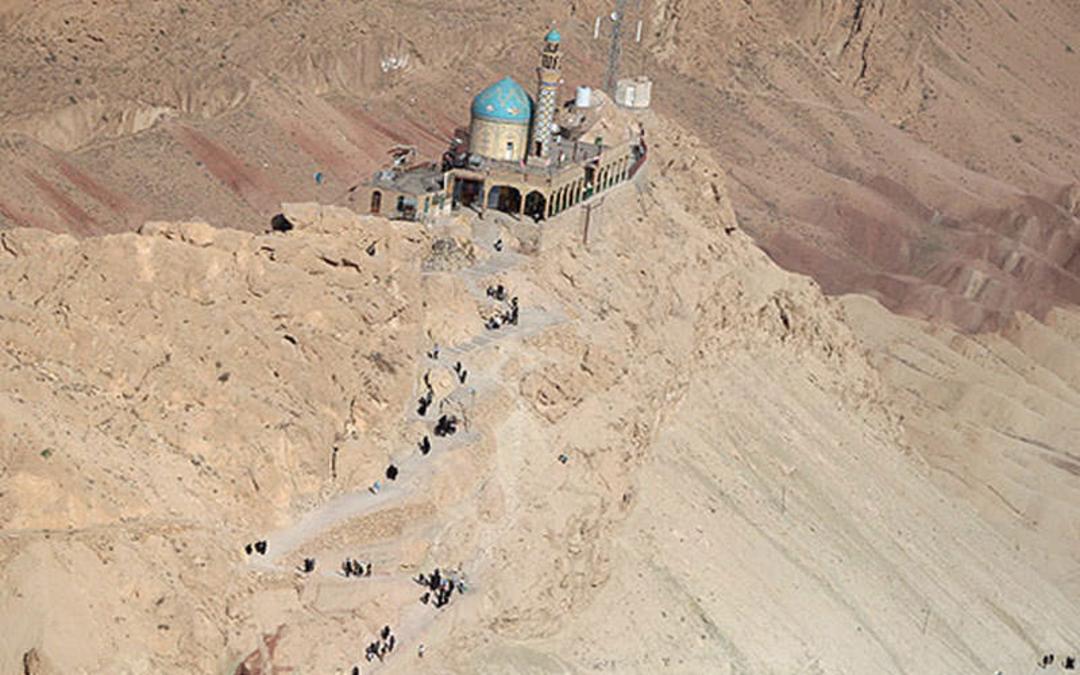 زیارتگاه برفراز کوه خصر نبی (ع) قم