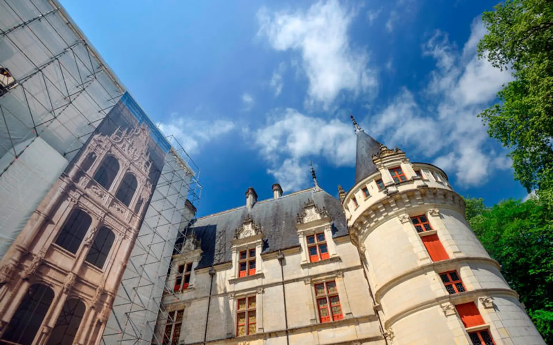 قلعه آزای لو قیدو (Azay Le Rideau)