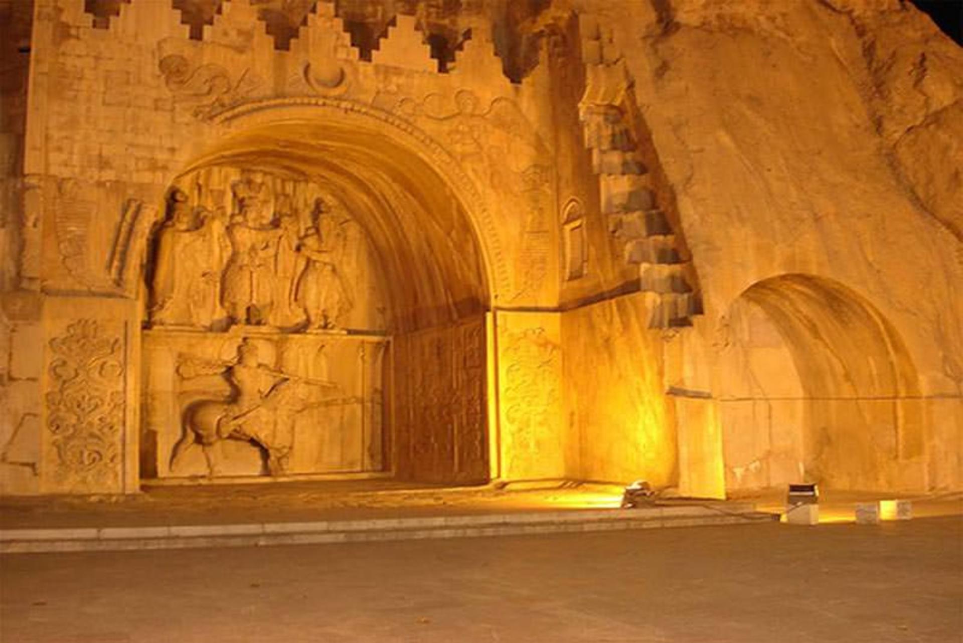طاق‌بستان 