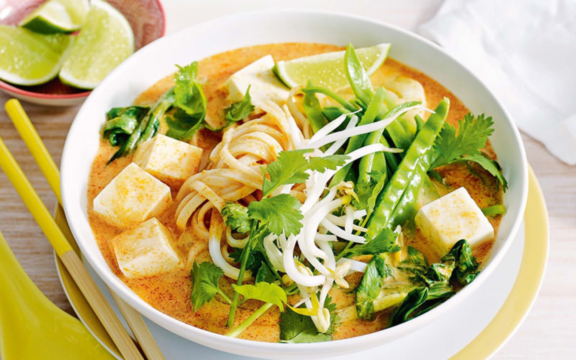 لاکسا (Laksa)