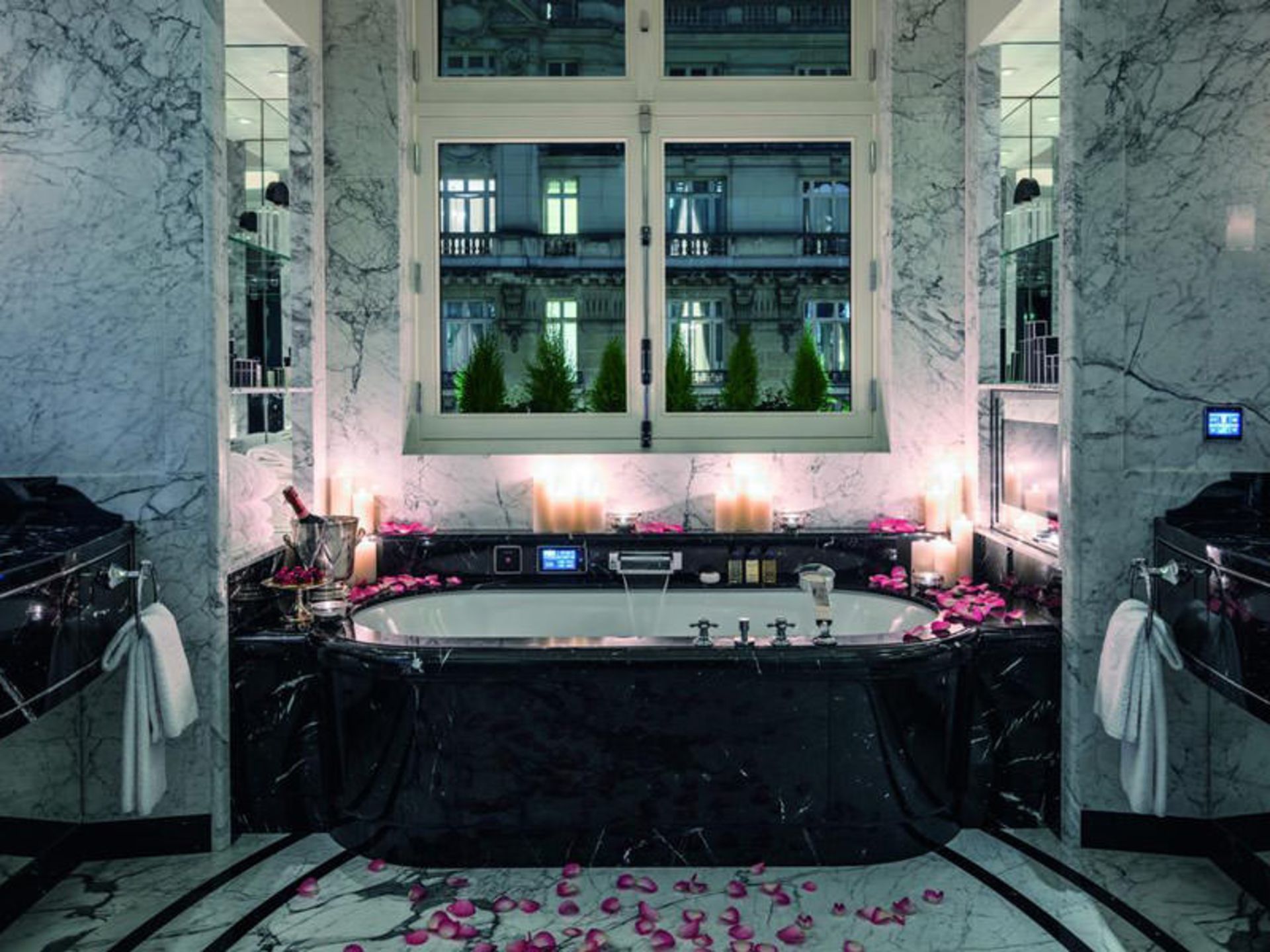 هتل پنینسولا پاریس (Hotel The Peninsula Paris)
