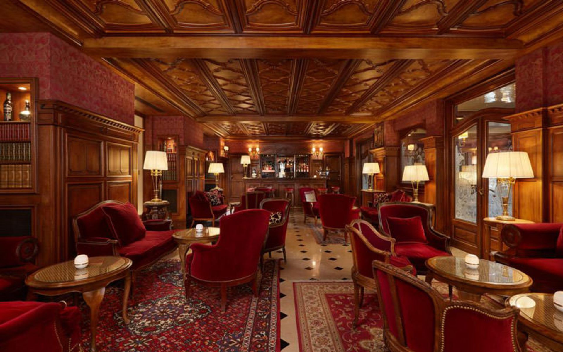 هتل رجینا پاریس (Hotel Regina)