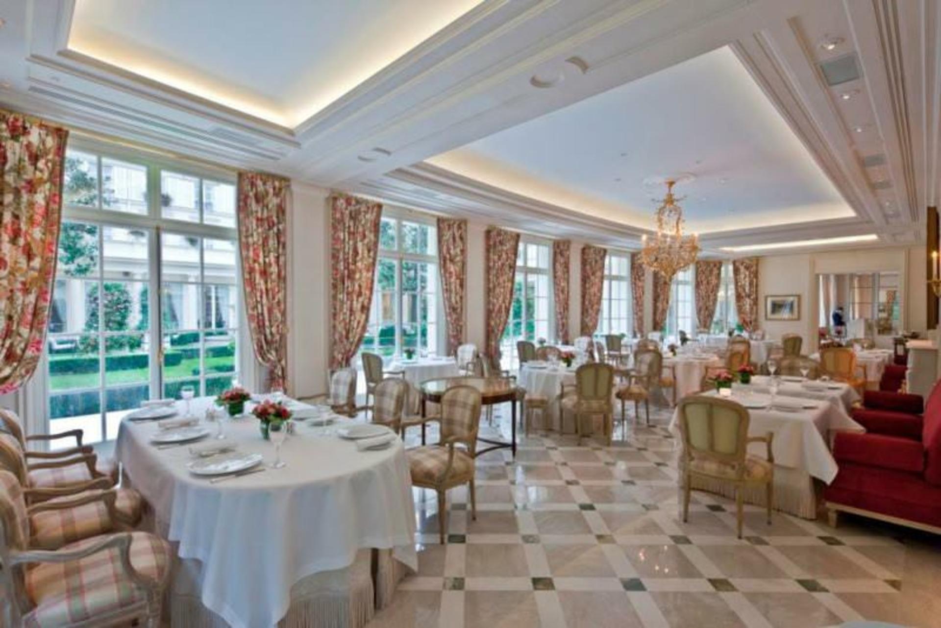 رستوران اپیکور (Epicure)