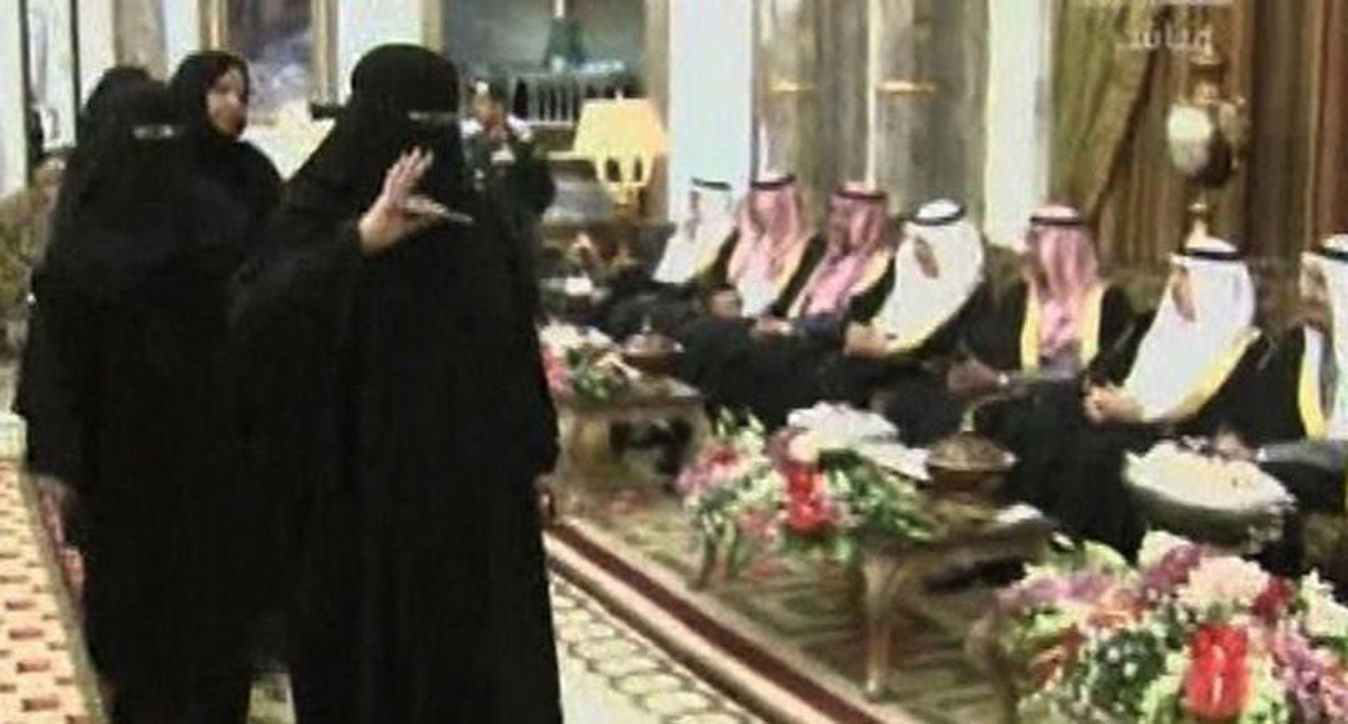 ۲۰۱۳: اولین زن در شورا