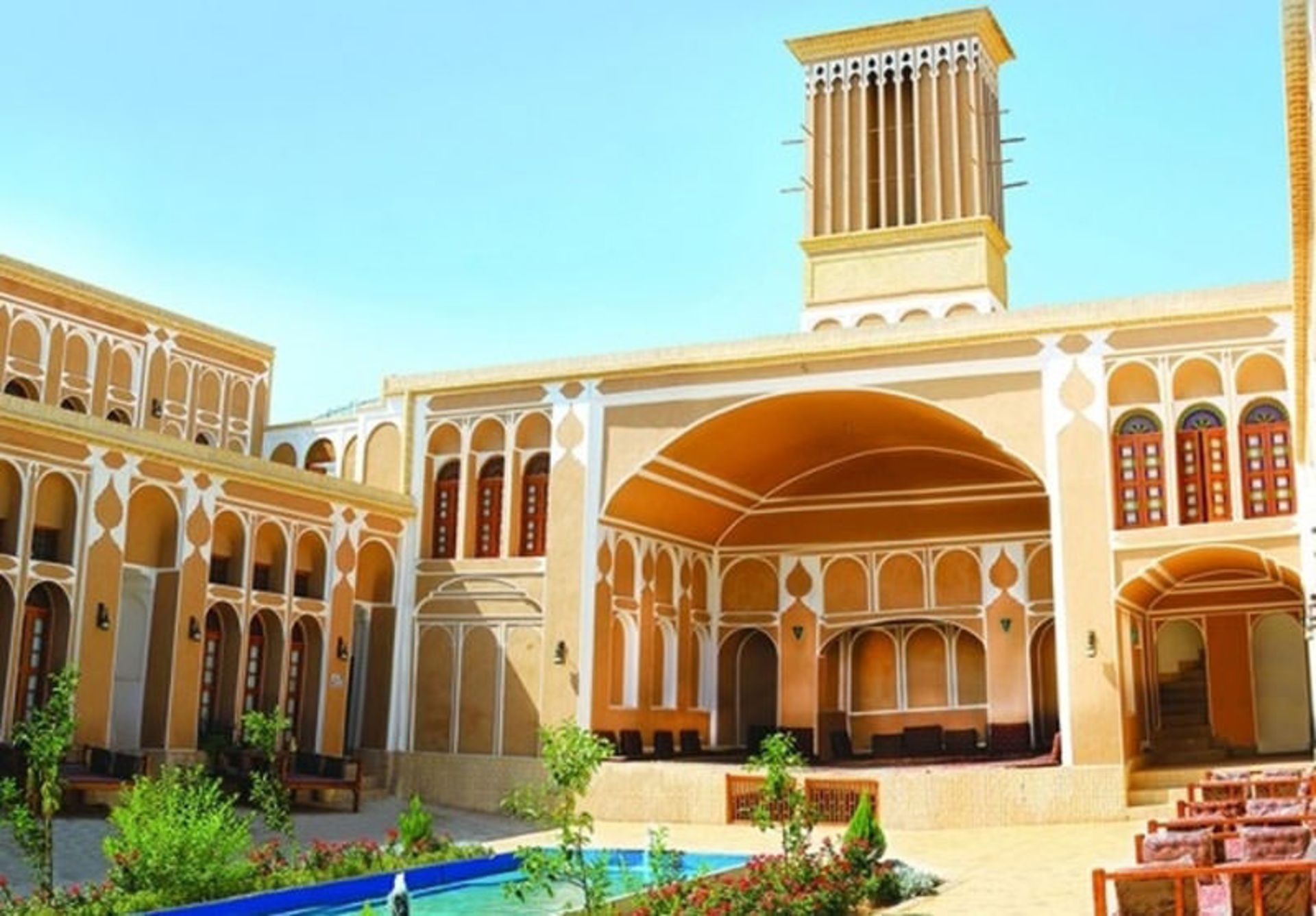 هتل سنتی مظفر