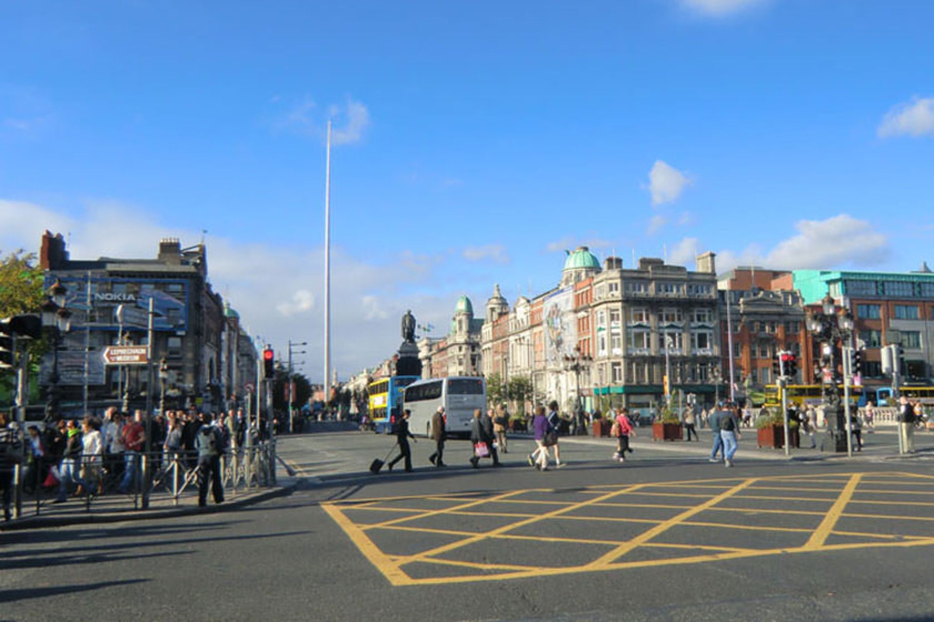 خیابان اُ کانل (O'Connell Street)