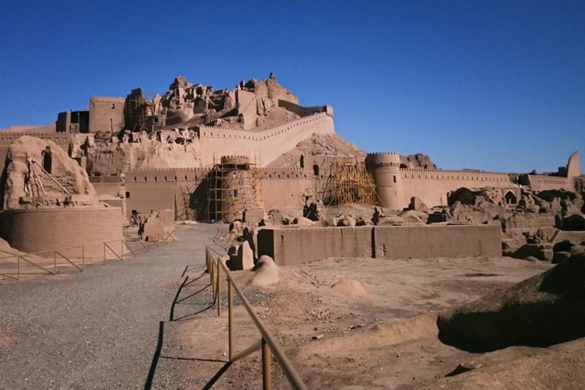 ارگ بم مرمت