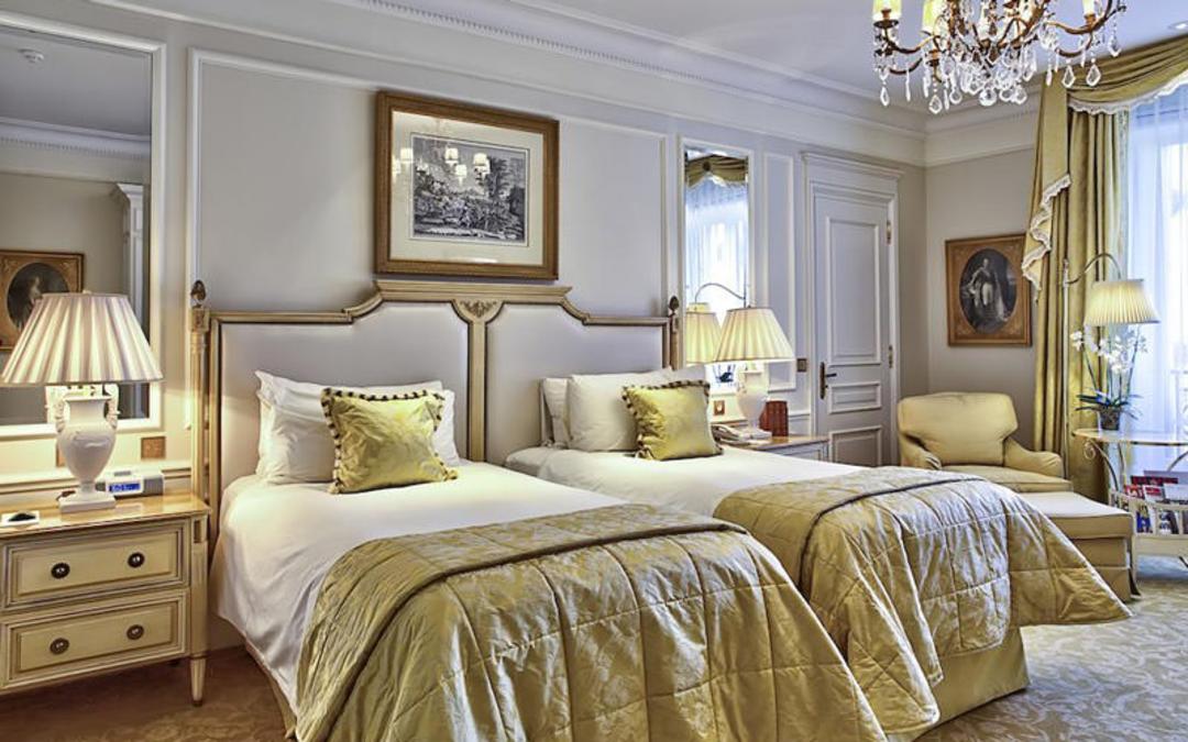 هتل چهار فصل جورجیا وی پاریس (Four Seasons Hotel George V Paris)