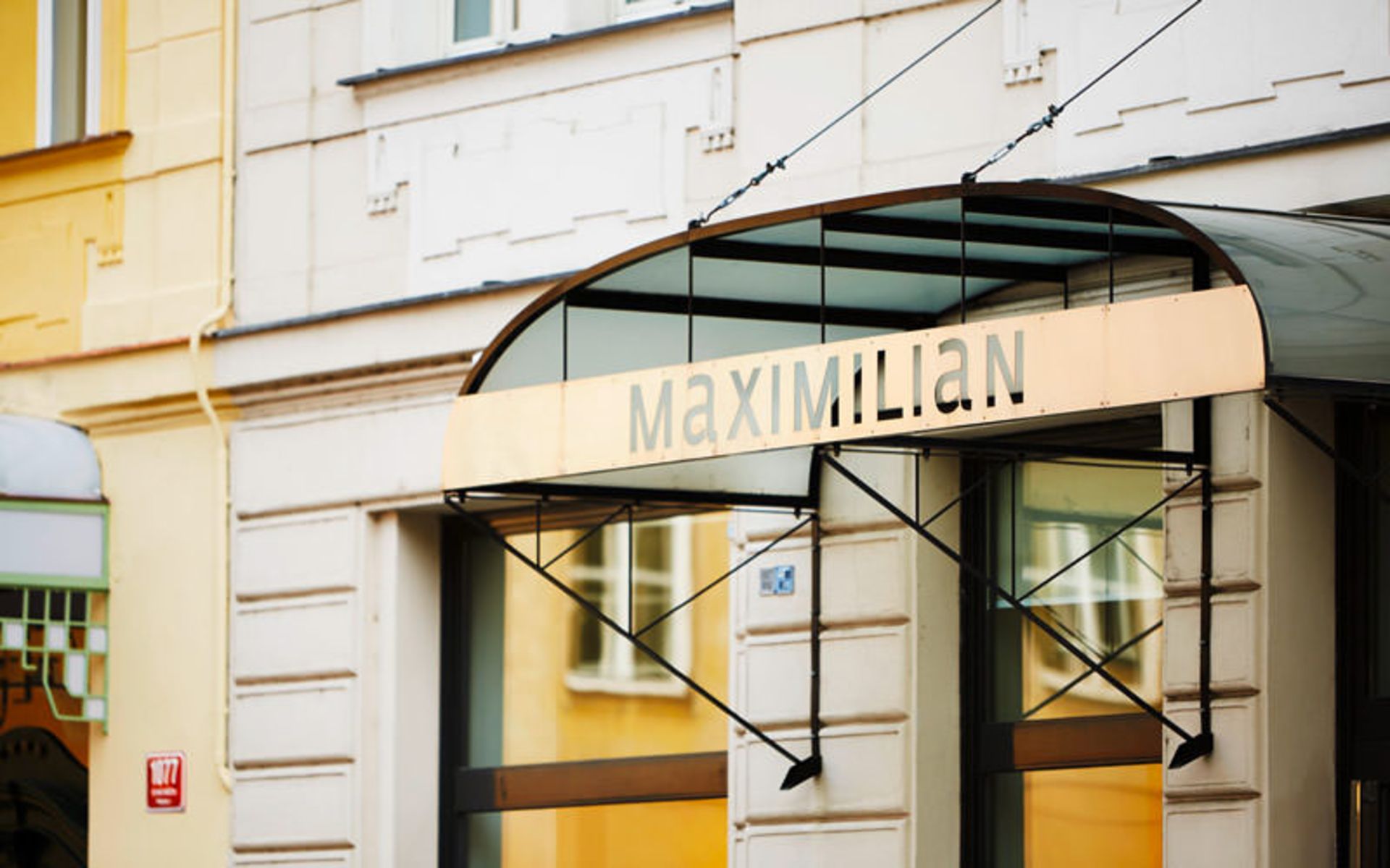 هتل ماکسیمیلیان (Hotel Maximilian)