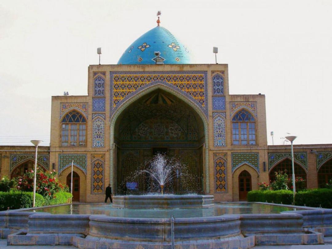 صحن و حوض بزرگ مسجد جامع زنجان