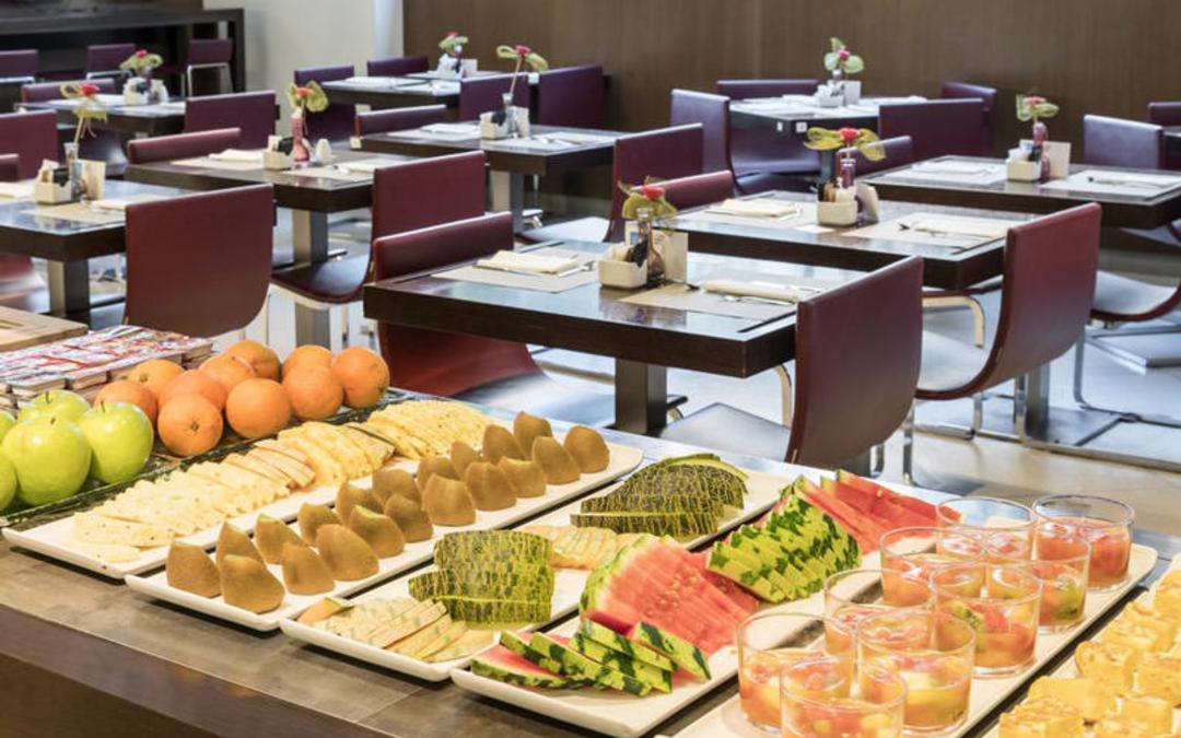 هتل ایلونیون آدیتوری (Ilunion Auditori)