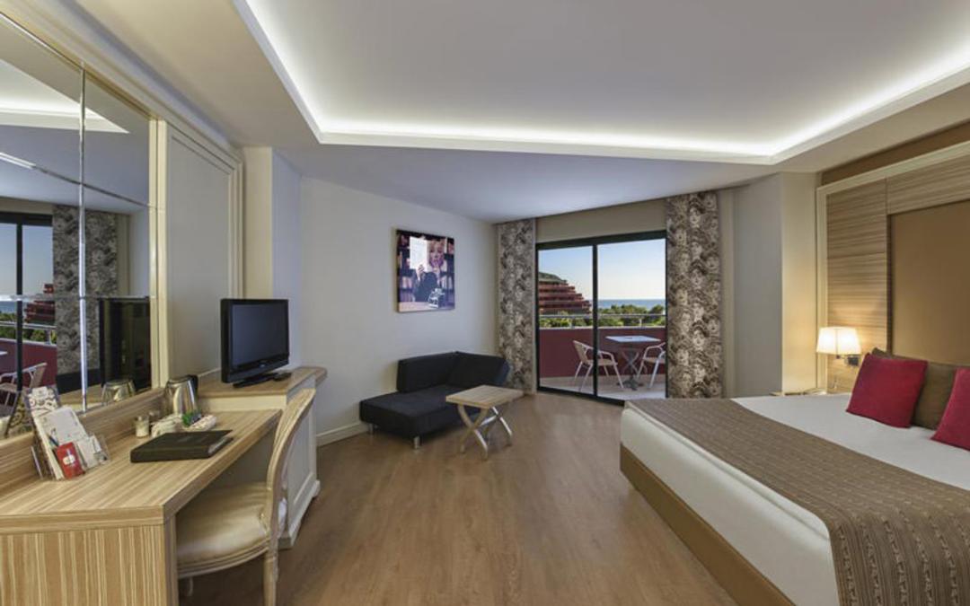 هتل دلفین دلوکس ریزورت (Delphin Deluxe Resort)