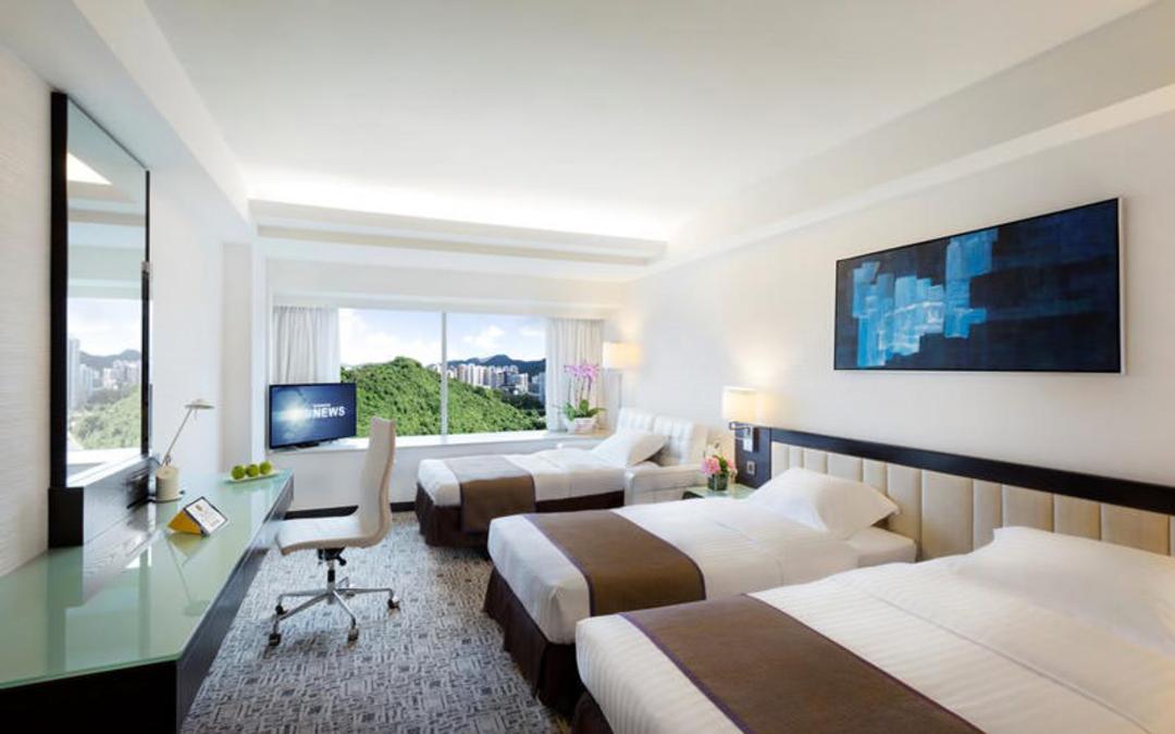 هتل Regal Riverside