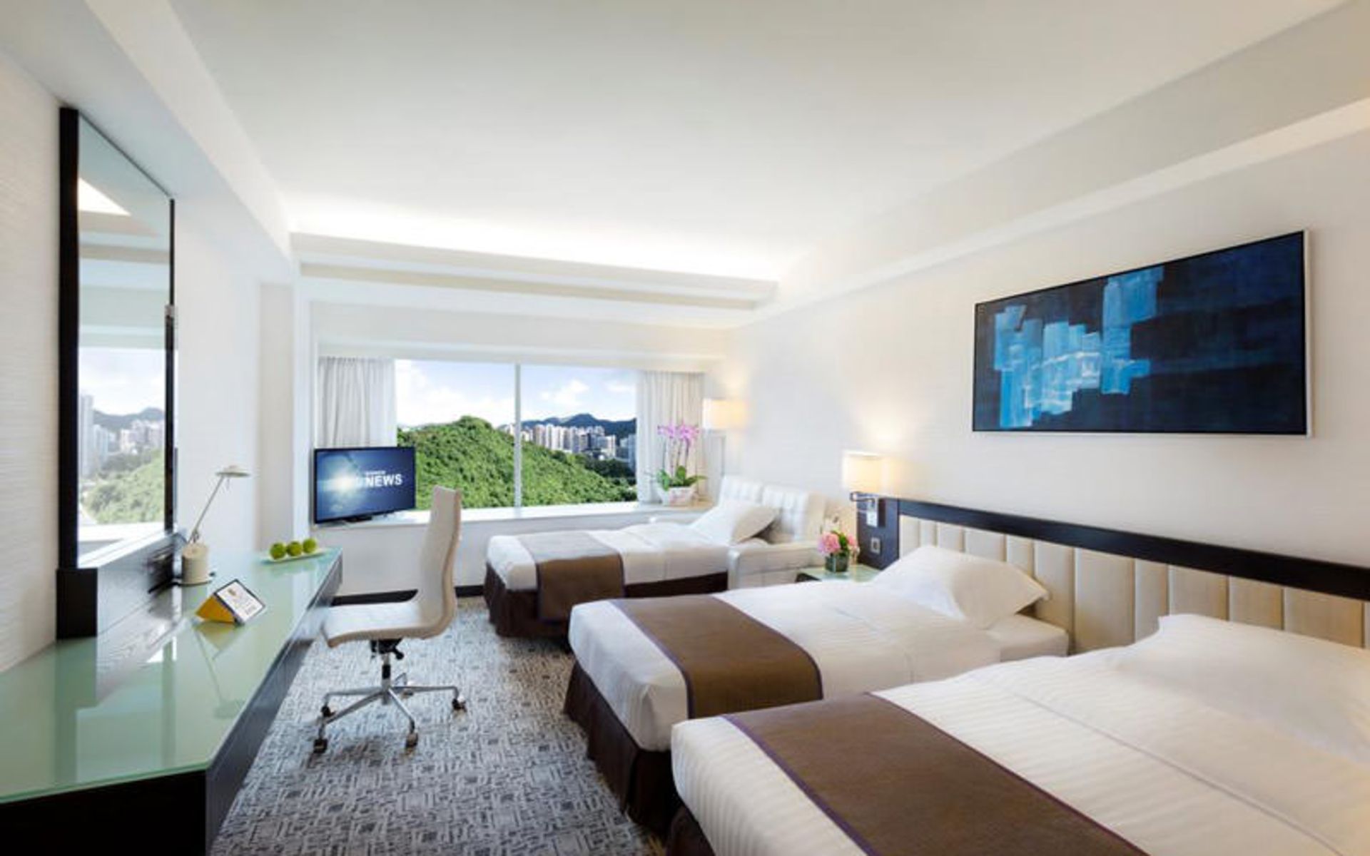 هتل Regal Riverside
