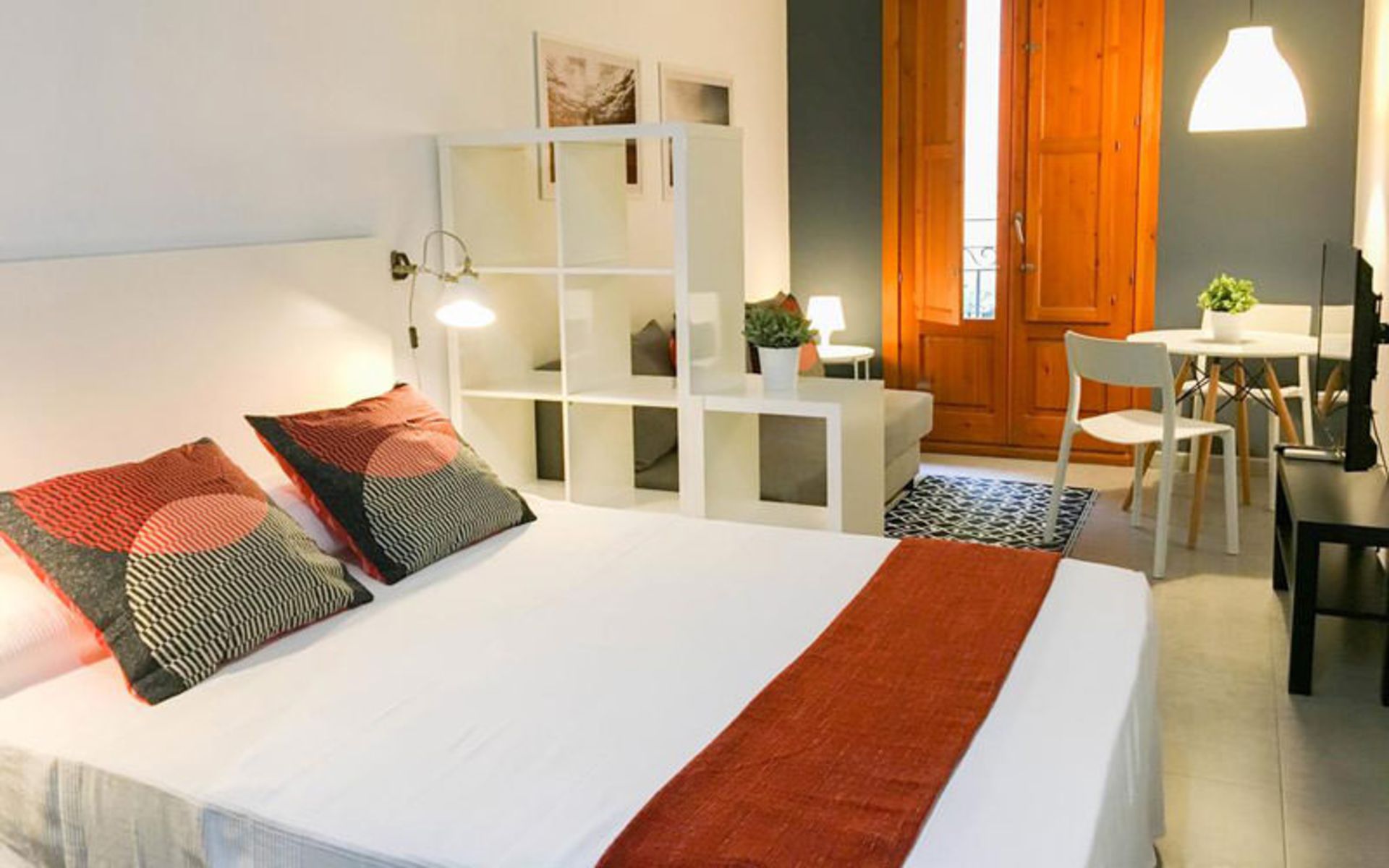 هتل بلو مون اپارتمنتز (Blue Moon Apartments)