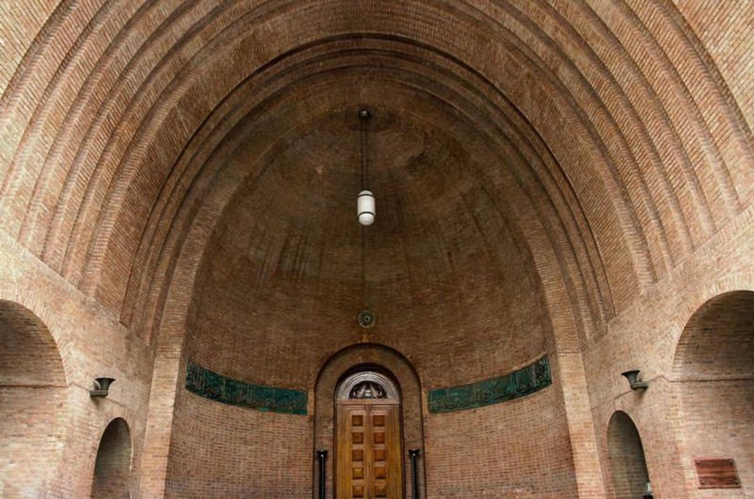 موزه ایران باستان