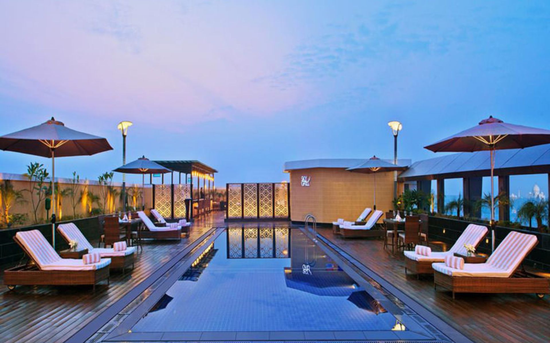 هتل کریستال ساروار پریمیر آگرا (Crystal Sarovar Premiere Agra)