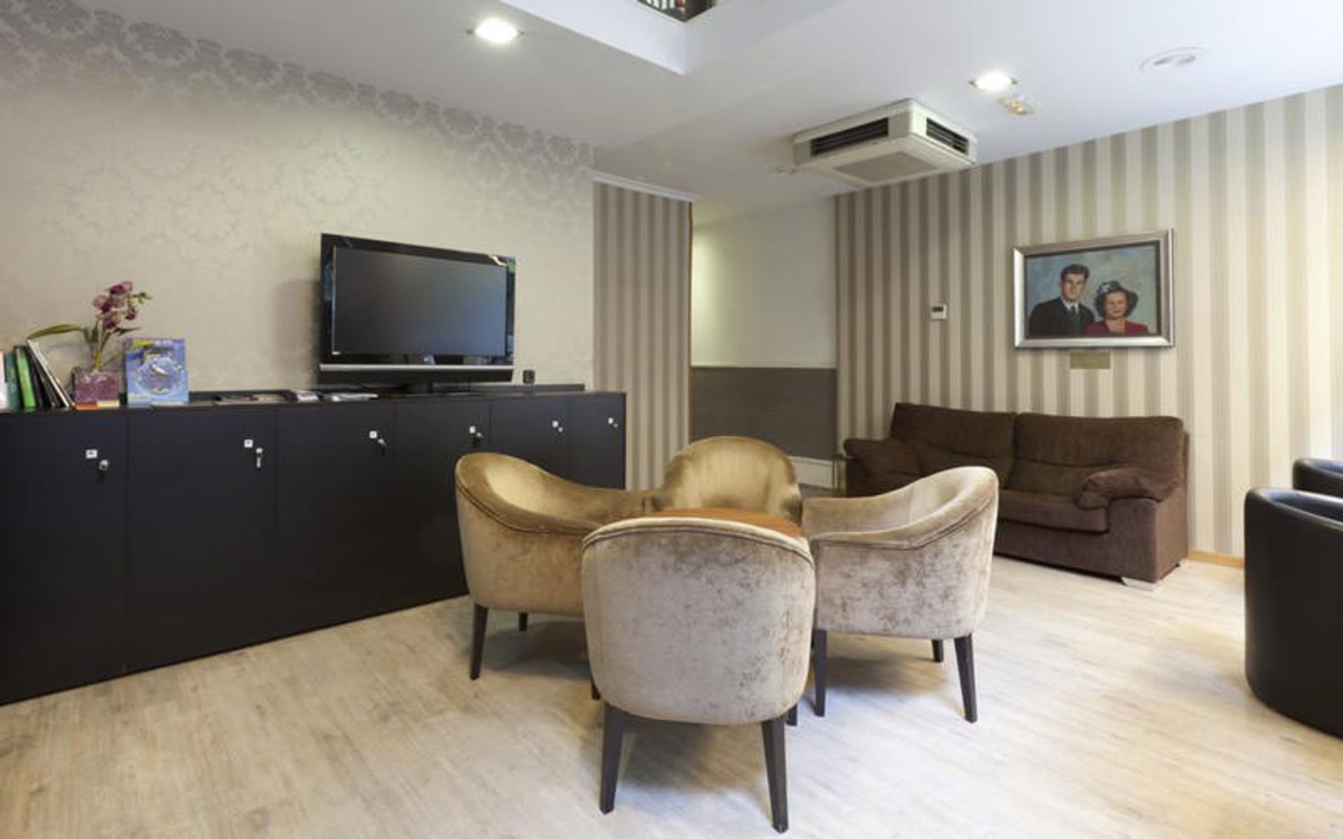 هتل هاستل وننسیا (Hostal Venecia)